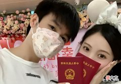 【游戏世界】Letme模特女友美照曝光，LPL观众酸了，看到6位数钻戒后：豪横