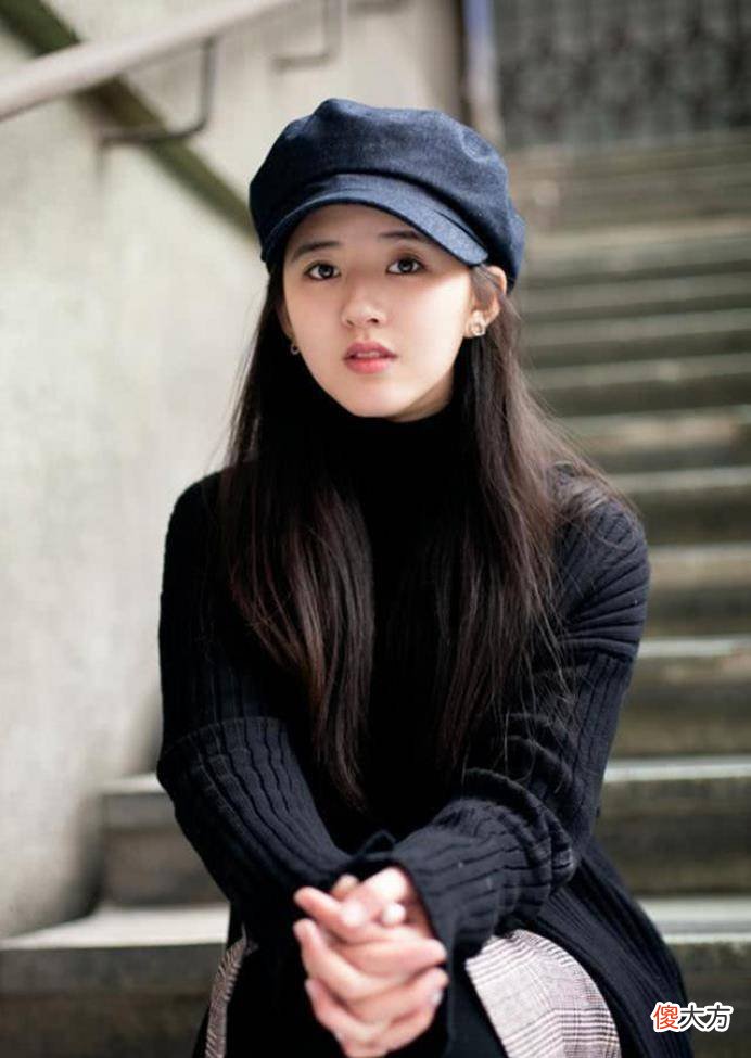 【时尚一点】赵露思带火了圆脸时尚穿搭，网友：这个界限女孩们就要把握好！