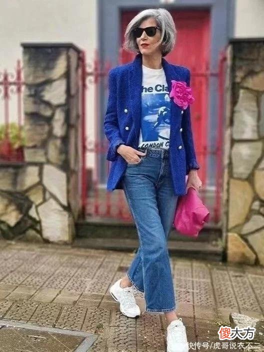 【就爱时尚】“九分裤+白球鞋”，才是50岁女人该有的打扮，优雅又时尚