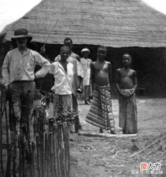 非洲矮人族:人均寿命30多,8岁可以结婚生子,曾被当做动物展览