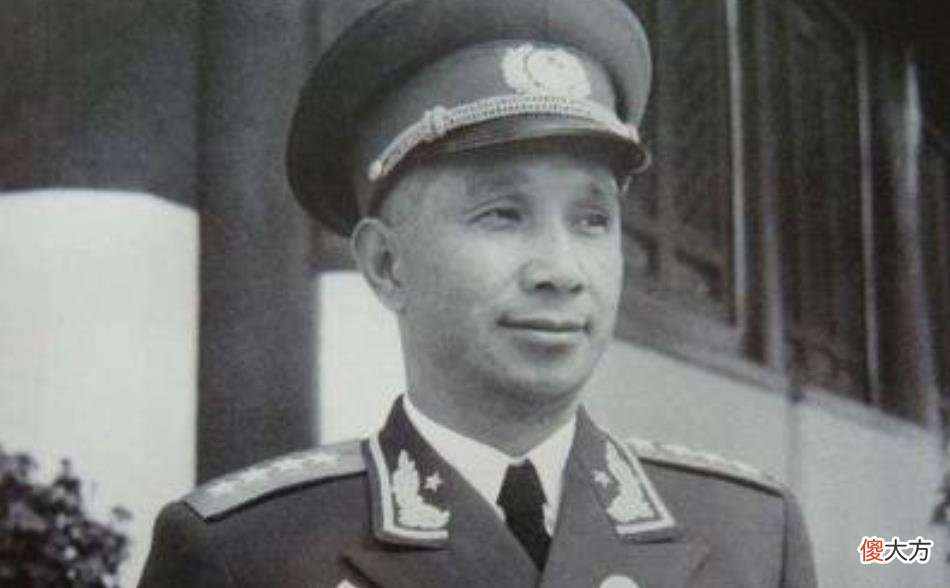 【爱历史】邓华力挺彭老总，被下放到四川，仅有一位开国中将敢去看望他