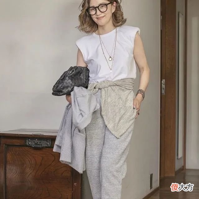 【时尚一点】多看她们的街拍就能发现 风格打造其实不难｜博主街拍