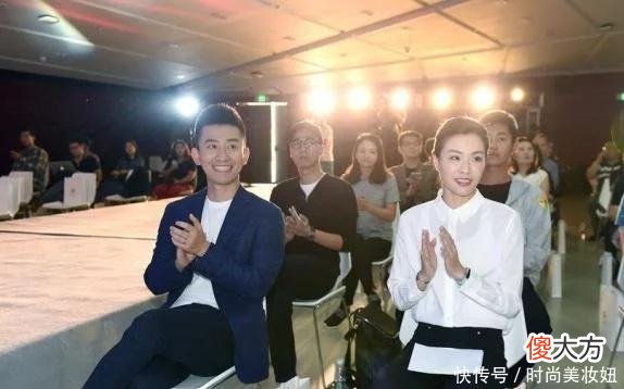 【时尚一点】吴敏霞身材好惊艳，一袭白色鱼尾连衣裙不见一丝赘肉，美腻了