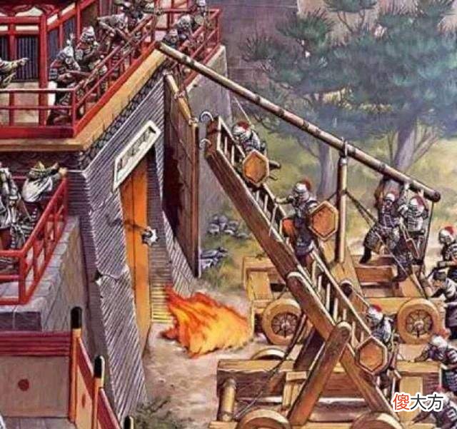 【爱历史】古代攻城用云梯，守城士兵为何不推倒梯子，反而费力往下砸石头？
