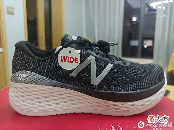 【就爱时尚】160元购买160美金的旗舰款缓震跑鞋——New Balance Fresh Foam More v1开箱