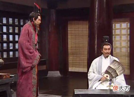 【历史故事】《三国演义》刘备与曹操争天下，诸葛亮为什么要夸大曹操？