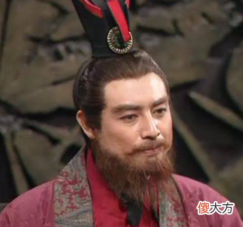 【历史故事】《三国演义》刘备与曹操争天下，诸葛亮为什么要夸大曹操？