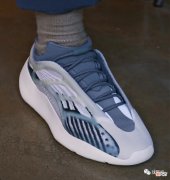 【时尚一点】又一双新 YEEZY 曝光，发售信息来了＆国内官宣，Kobe 当年脚下的经典即将回归！