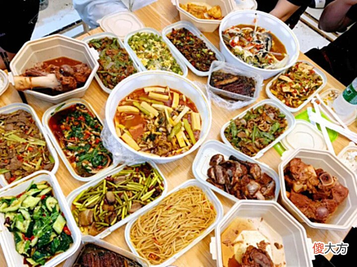 【游戏世界】[JR热议]如何评价JDG夏季赛目前为止夜宵和外卖，这不得旋一个？