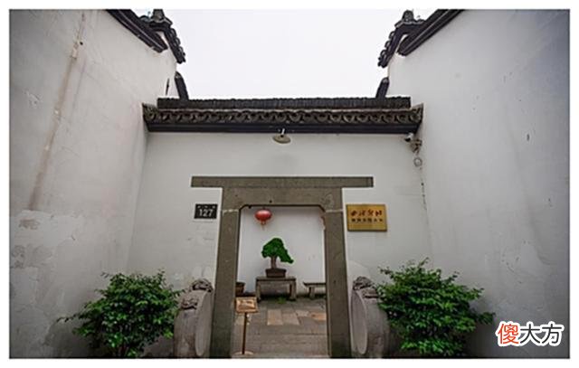 【历史故事】杭州一“超富豪宅”用五只红蝙蝠建成,主人是清朝末代宰相