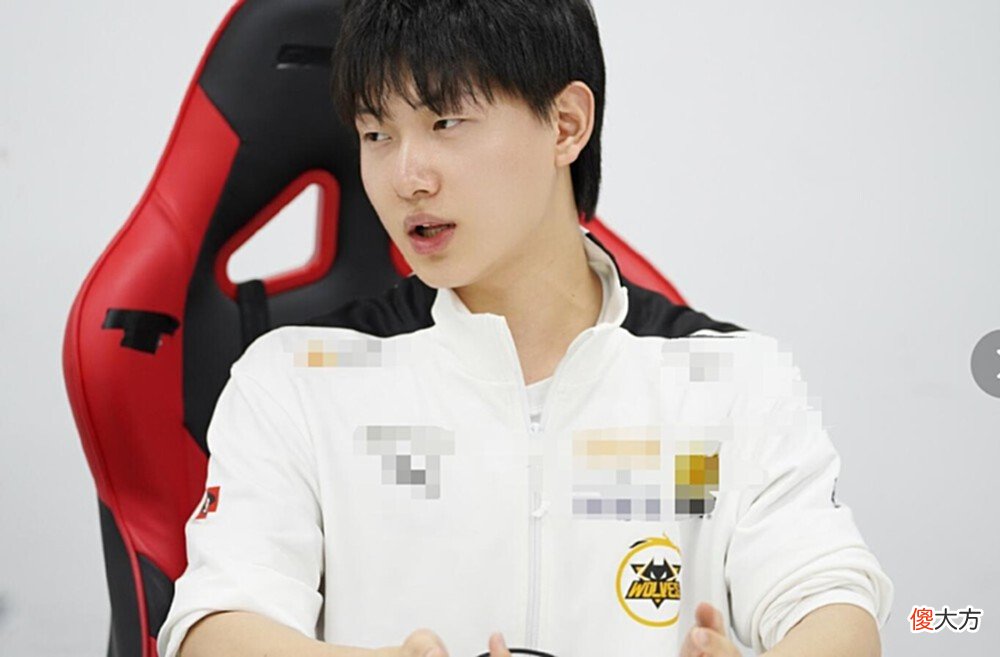 【游戏世界】fly口碑崩盘，粉丝喊话该退就退，不要再拖累队友