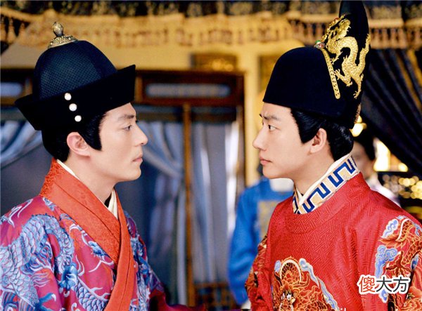 【爱历史】明朝共有16位皇帝，将他们的名字连起来看，将会发现一个神奇的组合