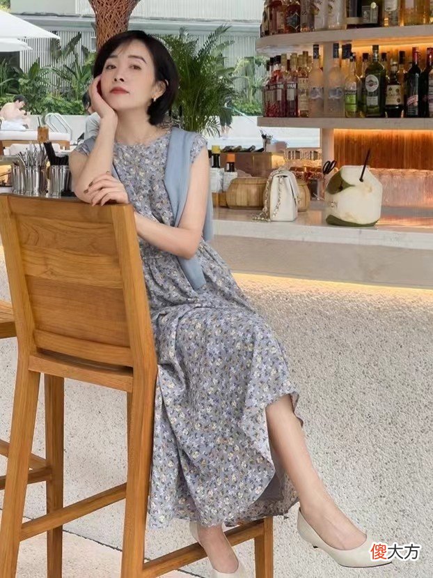 【就爱时尚】“烂大街”的碎花裙，这样穿才是正确的打开方式，时尚优雅又气质