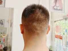 【时尚一点】越剪越帅气的男士发型，选这三种错不了，清爽利落真有型