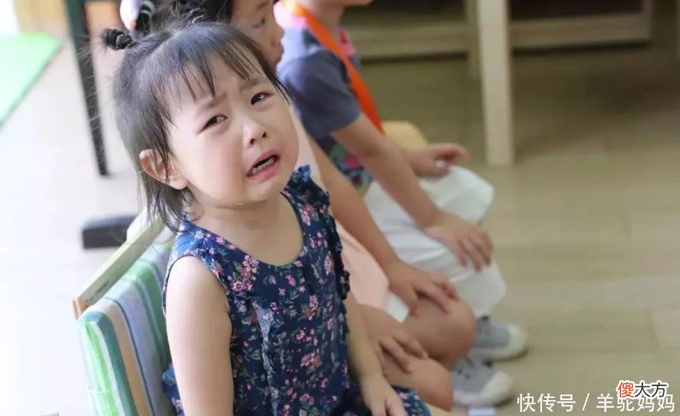 【时尚一点】幼儿园园长建议：再热的天，也不要让小女孩穿裙子上学，很中肯