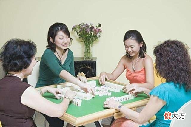 【游戏世界】打麻将输赢总是靠运气？学会3个简单实用的胡牌技巧，提高胜率