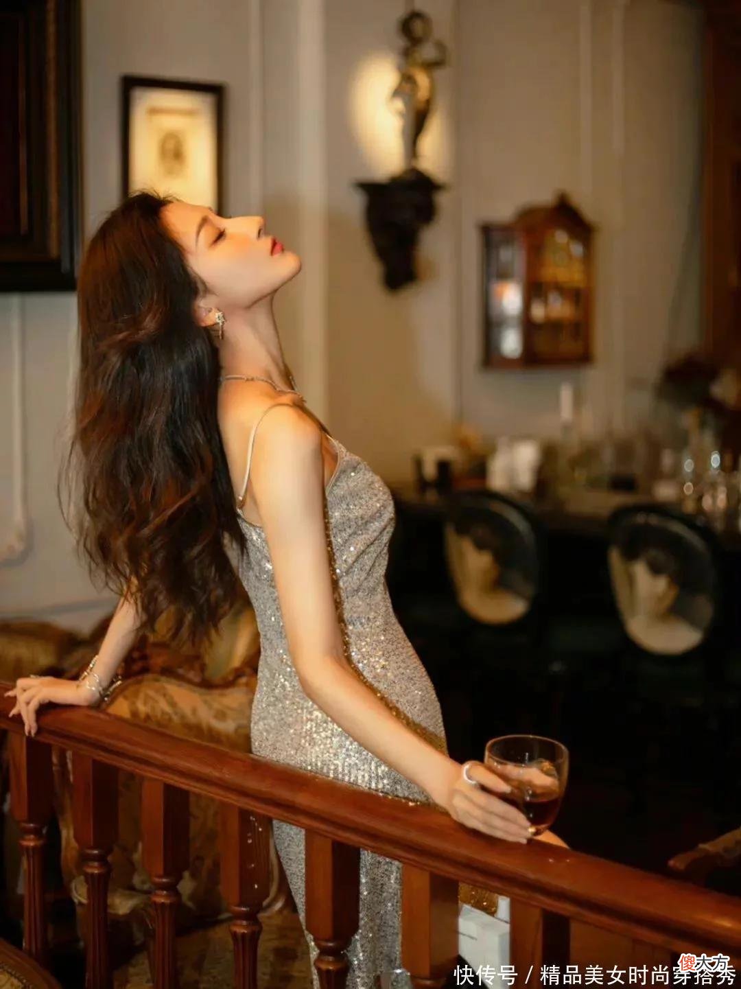 【时尚一点】真正的大美女，颜值、身材、气质缺一不可
