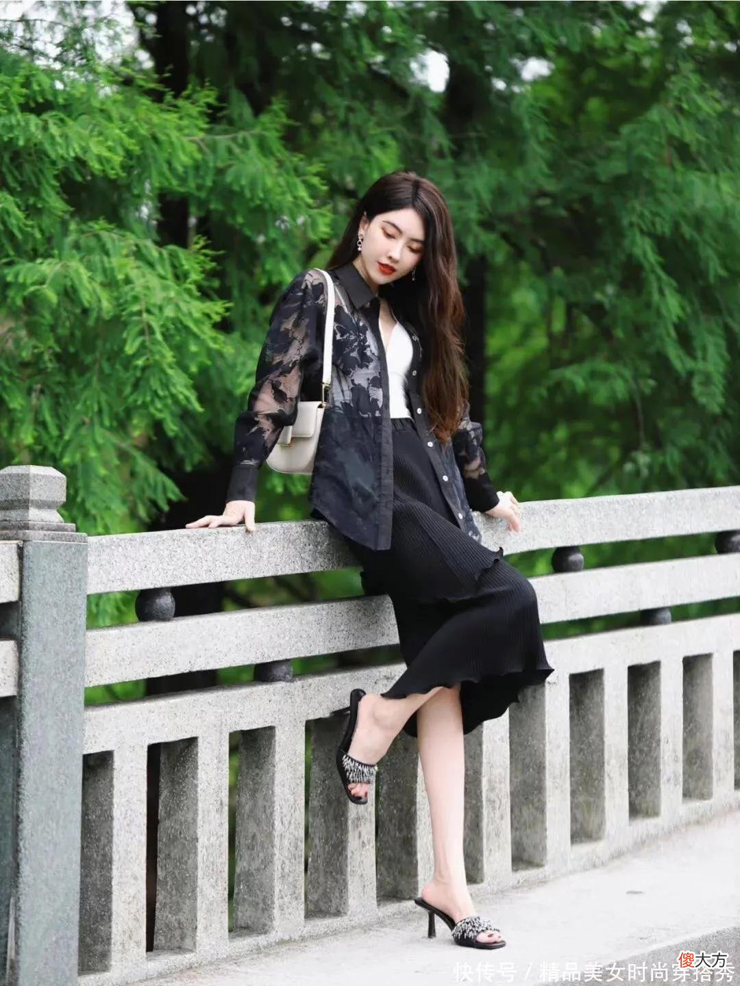 【时尚一点】真正的大美女，颜值、身材、气质缺一不可