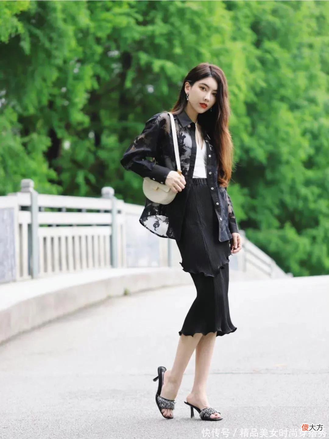 【时尚一点】真正的大美女，颜值、身材、气质缺一不可