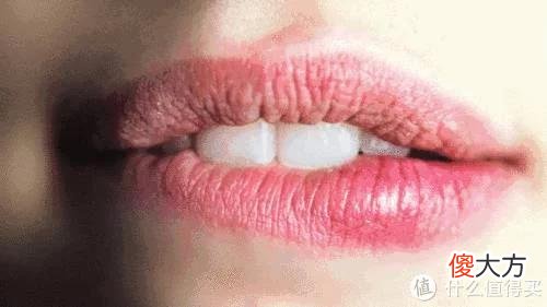 【时尚一点】夏日唇部怎么护养?保湿防晒不能忘!