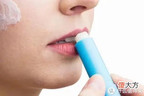 【时尚一点】夏日唇部怎么护养？保湿防晒不能忘！