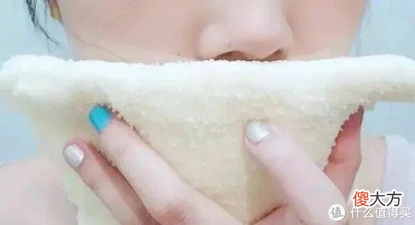 【时尚一点】夏日唇部怎么护养？保湿防晒不能忘！