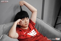 【游戏世界】LPL新圣经！Biubiu怒斥队友：打野一次都不来上，我是比对面差？