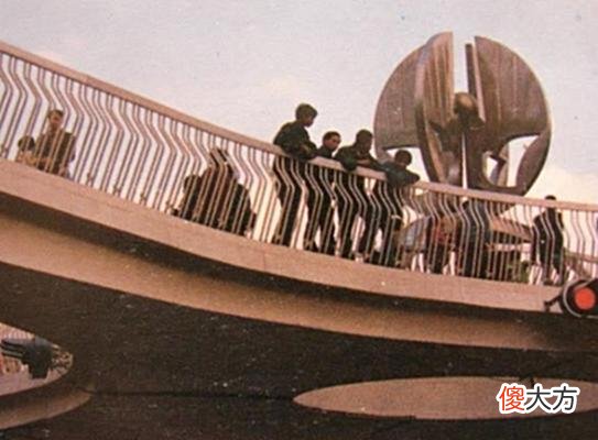 【爱历史】老照片：80年代的成都，这样的老成都再也回不去了