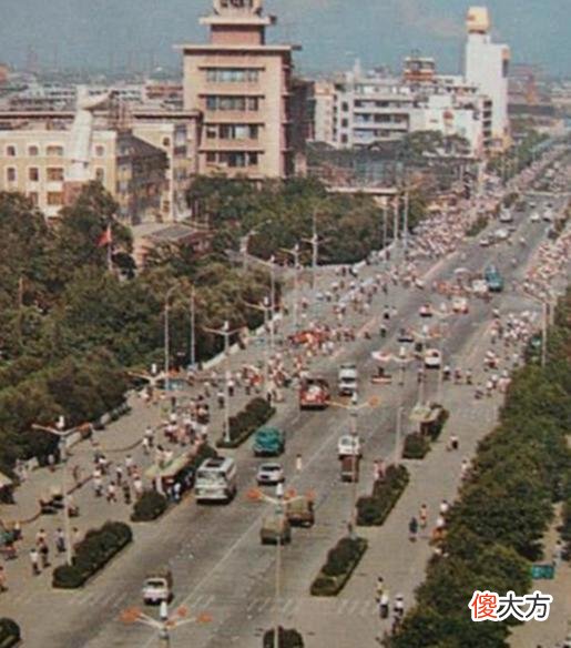 【爱历史】老照片：80年代的成都，这样的老成都再也回不去了