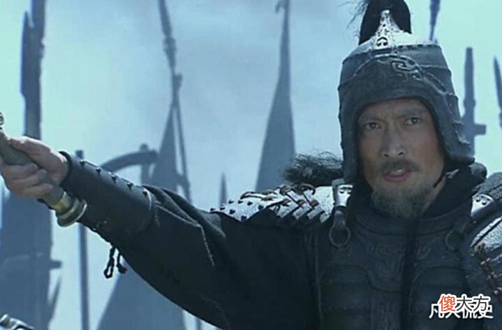 【历史故事】许褚裸衣斗马超,为何突然停手?如果死战下去,谁会胜出?