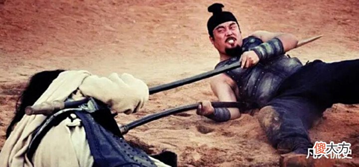 【历史故事】许褚裸衣斗马超,为何突然停手?如果死战下去,谁会胜出?