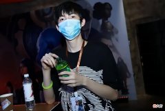 【游戏世界】小超梦诺手偶遇提莫绝活哥，前期多次细节操作秀翻全场