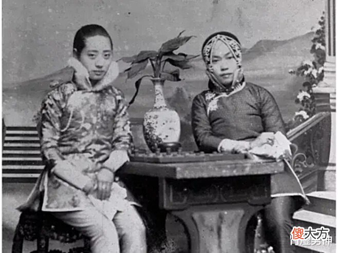 【爱历史】清末到民国时期的一些美女肖像老照片