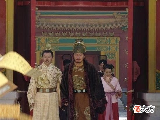 【爱历史】朱元璋临终前，吃力的叫着一个人的名字，在场的人都假装没听见