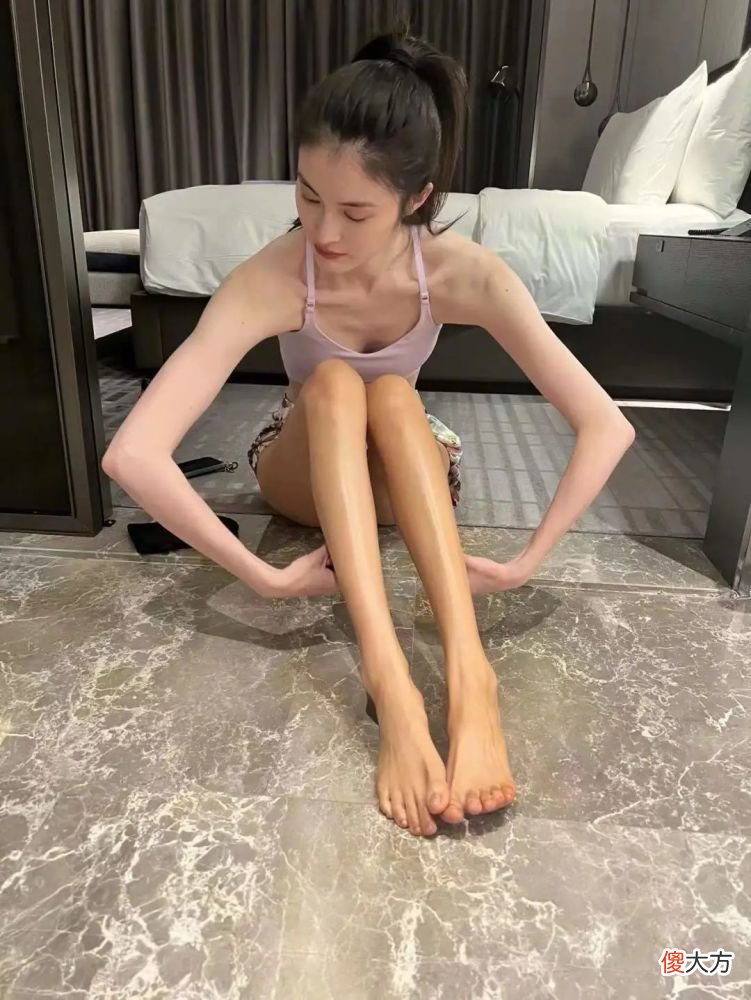 【时尚一点】何穗美黑，会成为新的流行风向标吗？