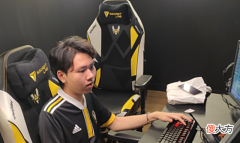 【游戏世界】降维打击!Bo加入VIT后欧服化身通天代,67%胜率王者近千分