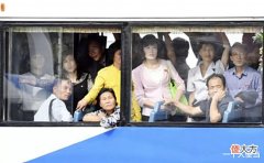 【游戏世界】朝鲜公交车太便宜,1毛钱晃半天,外国游客坐不得