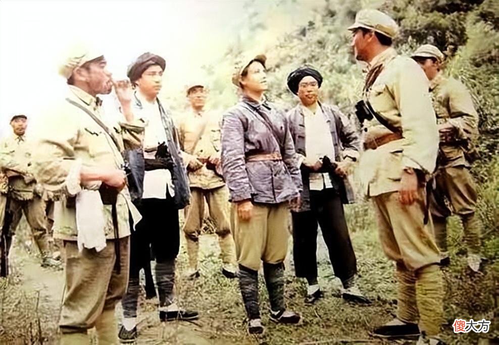 【历史故事】我军剿匪英雄，竟是风华绝代的女中豪杰，除夕夜智擒悍匪大漠之王