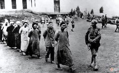 【历史故事】我军剿匪英雄，竟是风华绝代的女中豪杰，除夕夜智擒悍匪大漠之王