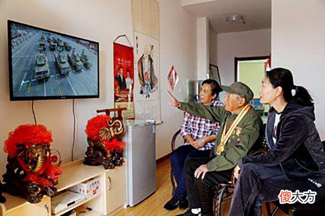 【历史故事】腰缠80斤炸药炸碉堡,功成后回家务农,今已106岁,身体还很硬朗
